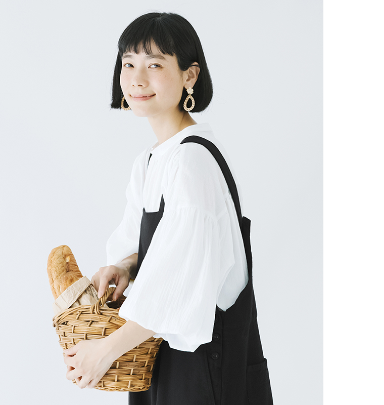 【D*g*y】＜別注＞バルーン袖ブラウス オフホワイト 上半身寄り
