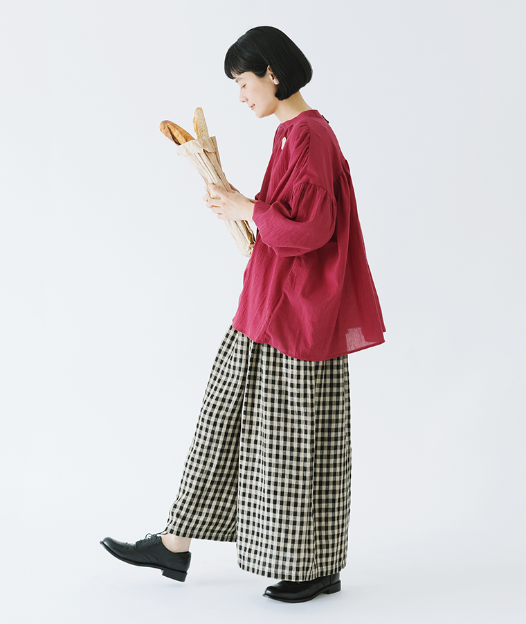 【D*g*y】＜別注＞バルーン袖ブラウス レッド 全身