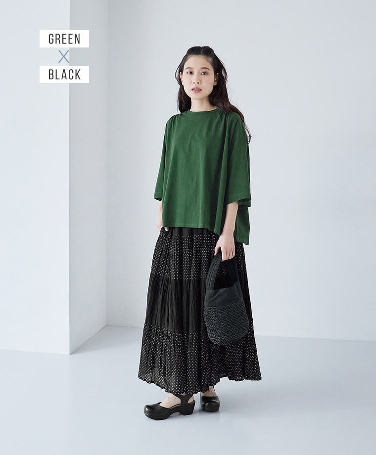 【&yarn】ドットティアードスカート（ブラック）・ギャザー5分袖Tシャツ（グリーン）／#02：大人っぽくシックな印象の＜グリーン＞×＜ブラック＞