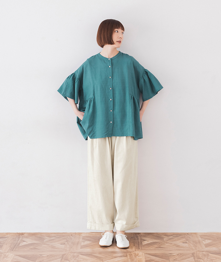 &yarn レーヨンリネンサイドギャザーブラウス ターコイズ 全身
