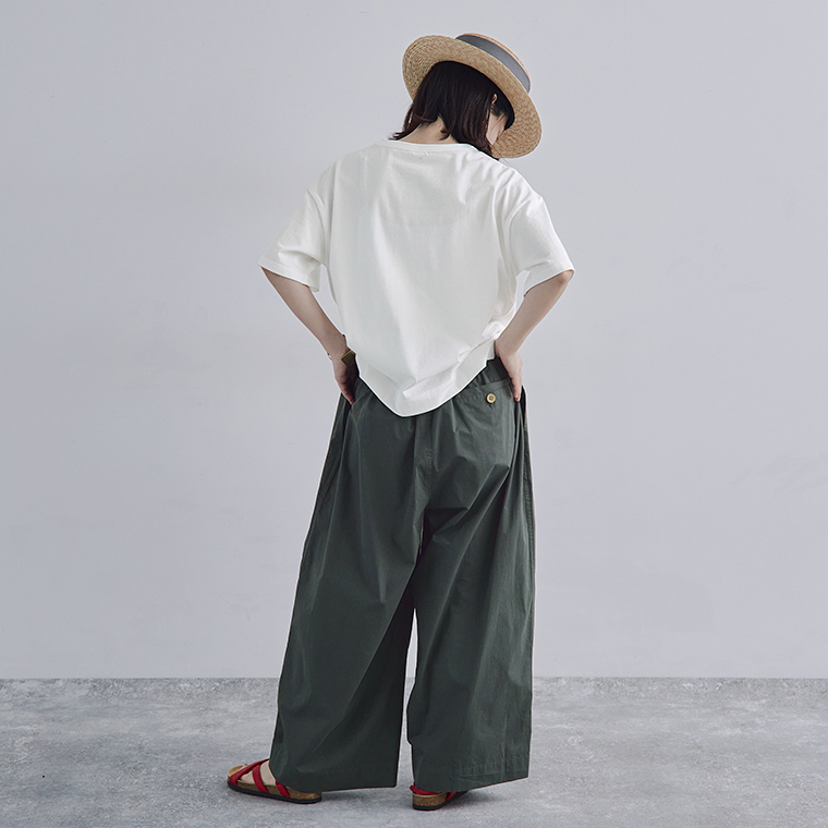 Bliss bunch　コットンツイルすっきりワイドパンツ　チャコール　後ろ全身