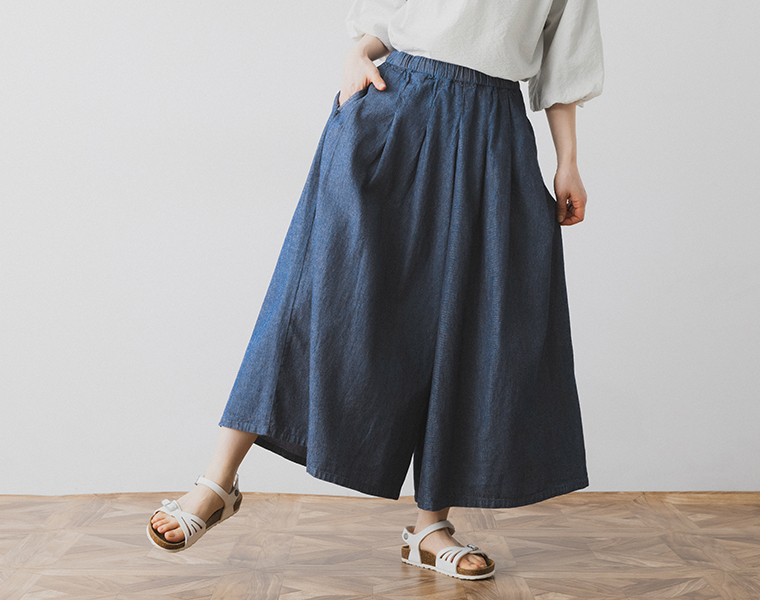 cloudnine インディゴ染布帛デニム 8分丈タックワイドフレアパンツ パンツ寄り