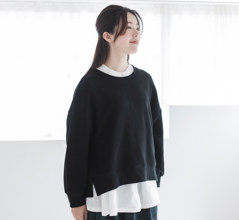 Lintu Laulu福袋サイドスリット裏毛プルオーバーの上半身前