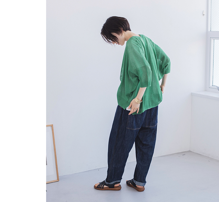 LILASIC LILASIC アクリルポリエステル強撚糸ハイツイストドルマンニットカーディガン グリーン 全身後ろ