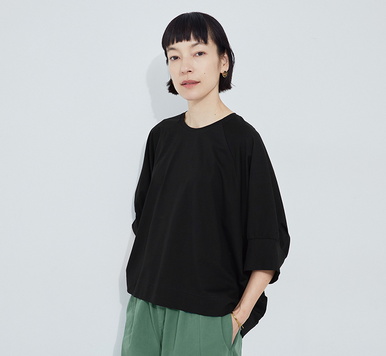 【 TUTIE. 】接触冷感プルオーバー ブラック トップス寄り
