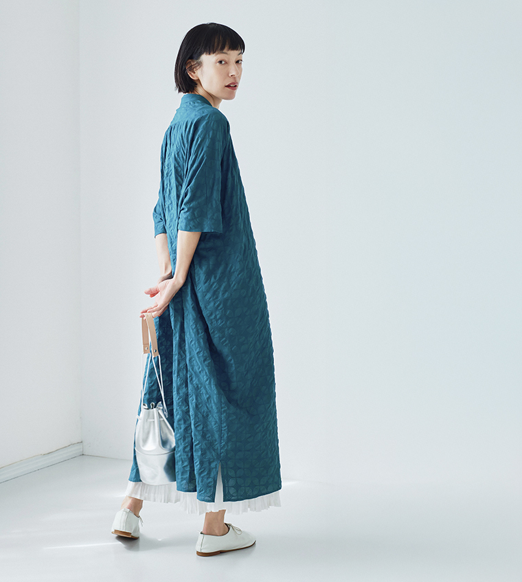 olet ihana シア幾何柄ワンピースのブルーの全身横