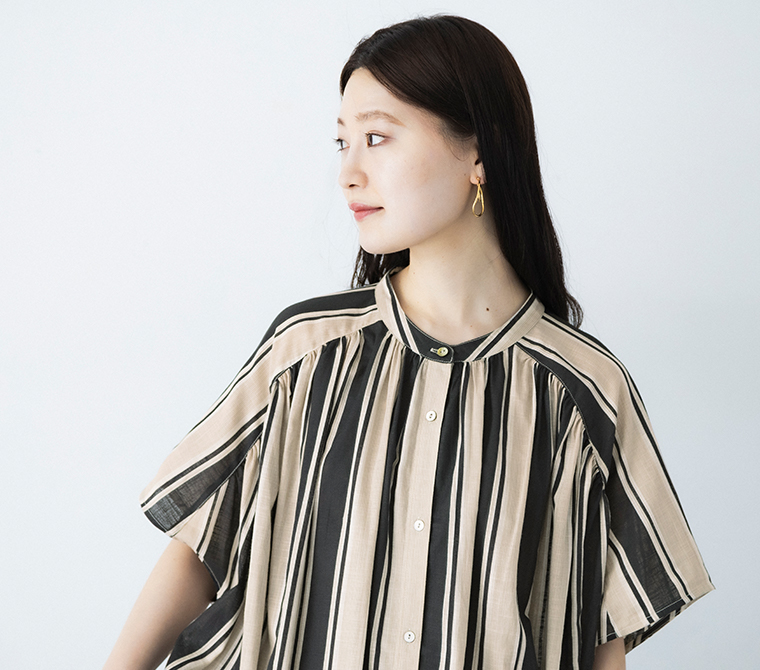 Noia コットンスラブプリントストライプワンピース 上半身寄り