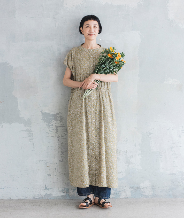 【 &yarn 】 小花柄ボトルネックワンピース