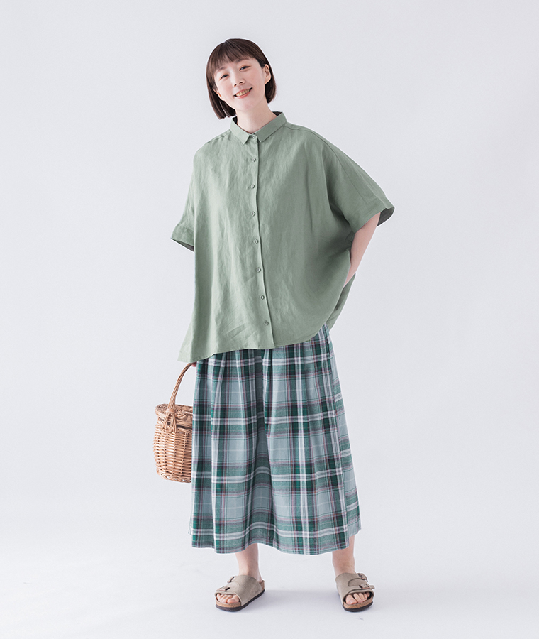 【 Lintu Laulu 】 小さな襟のリネンブラウス グリーン