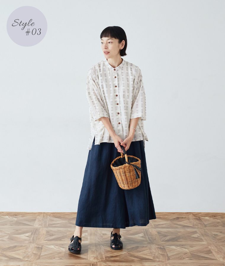 COLORK  ステッチ刺繍入りローンふわっとシャツ　ホワイトの着こなし