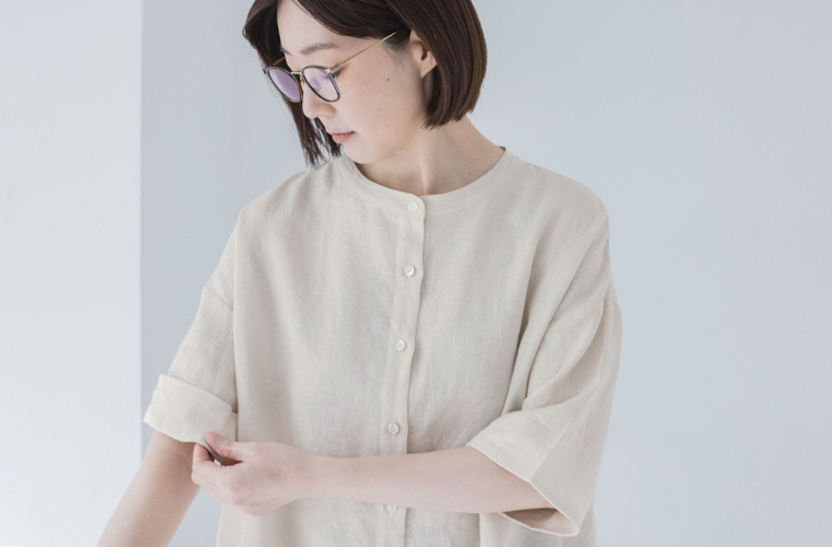 わたしの大人服 &yarn  リネンバンドカラーブラウス 袖口