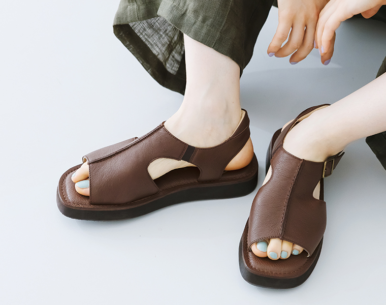 hocco オープントゥサンダル ダークブラウン