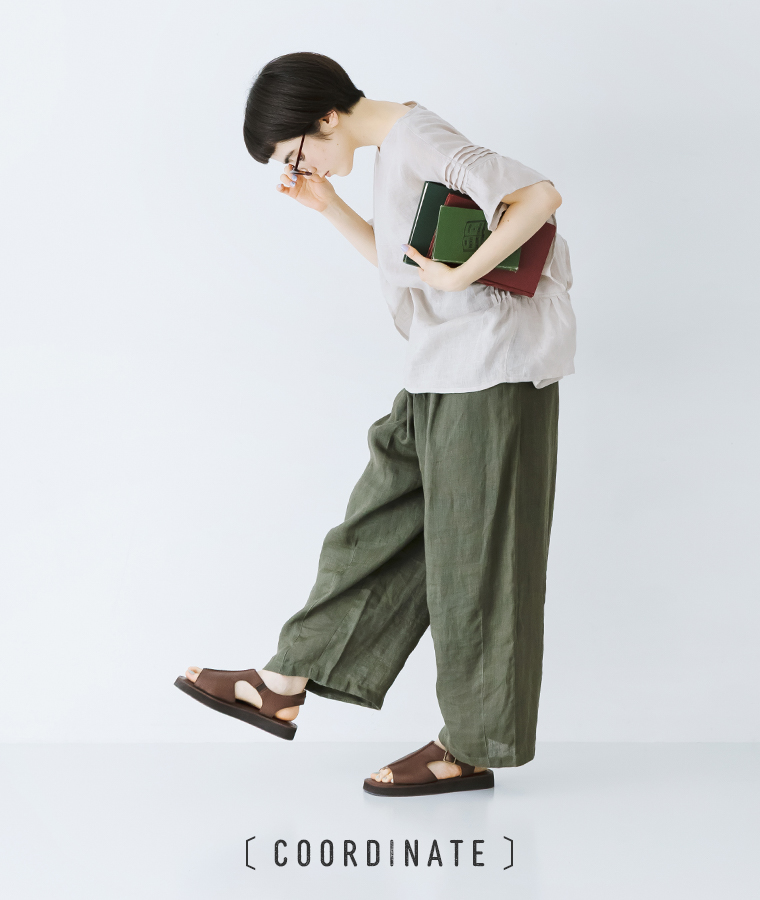 hocco オープントゥサンダル ダークブラウン コーディネート