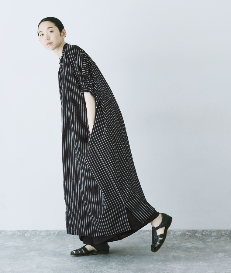 &yarn ストライプワンピース ブラック 全身横