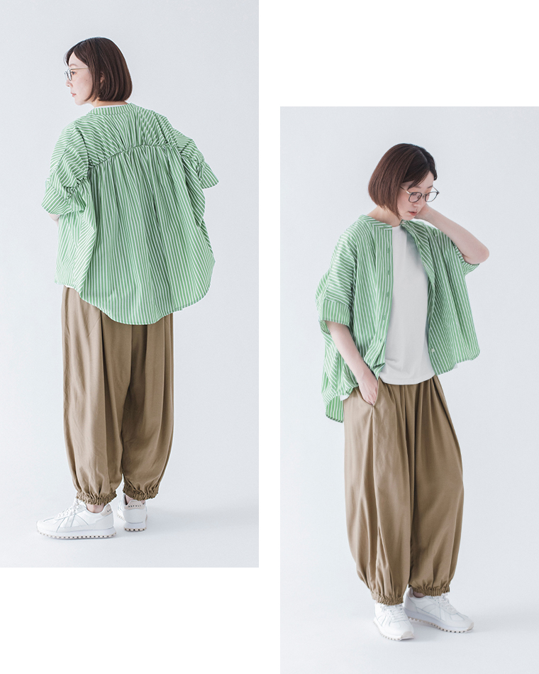 &yarn レーヨンリネン裾ギャザーパンツ ベージュの全身後ろと斜め