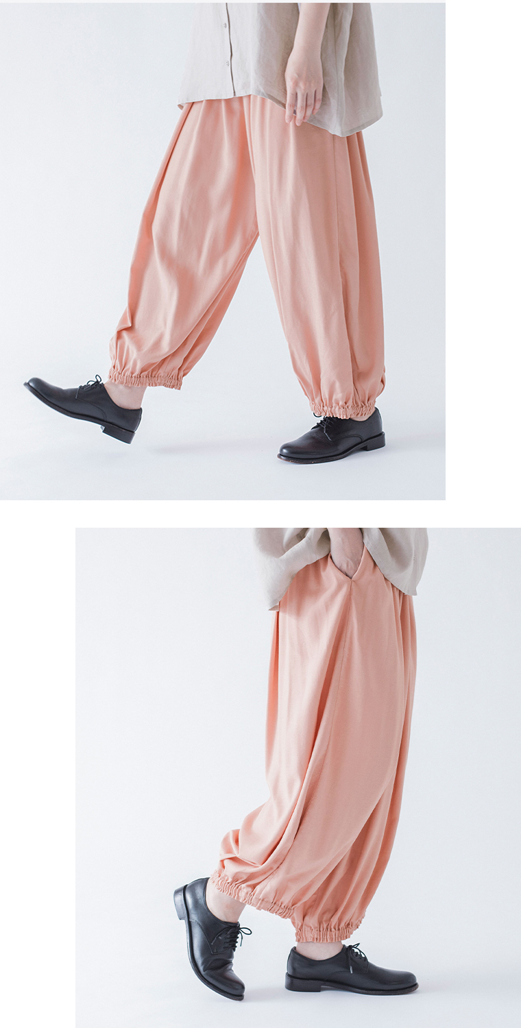 &yarn レーヨンリネン裾ギャザーパンツ ピンクのパンツ寄りカット