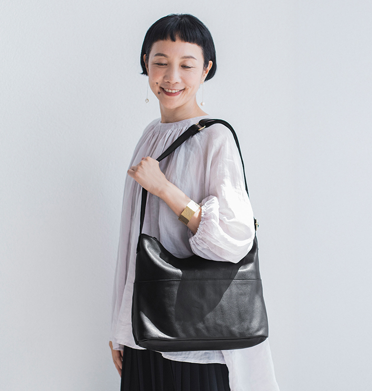 【 perche 】ガーメントレザーショルダーバッグ STYLE02 クラシカルコーディネート バッグ寄り