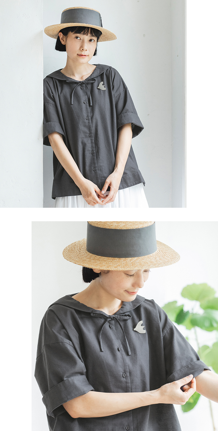 &yarn セーラーカラーブラウス(ネイビー)の上半身前と袖