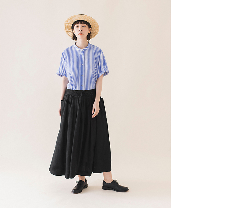 &yarn コットンリネンストライプシャツ ブルー  全身前