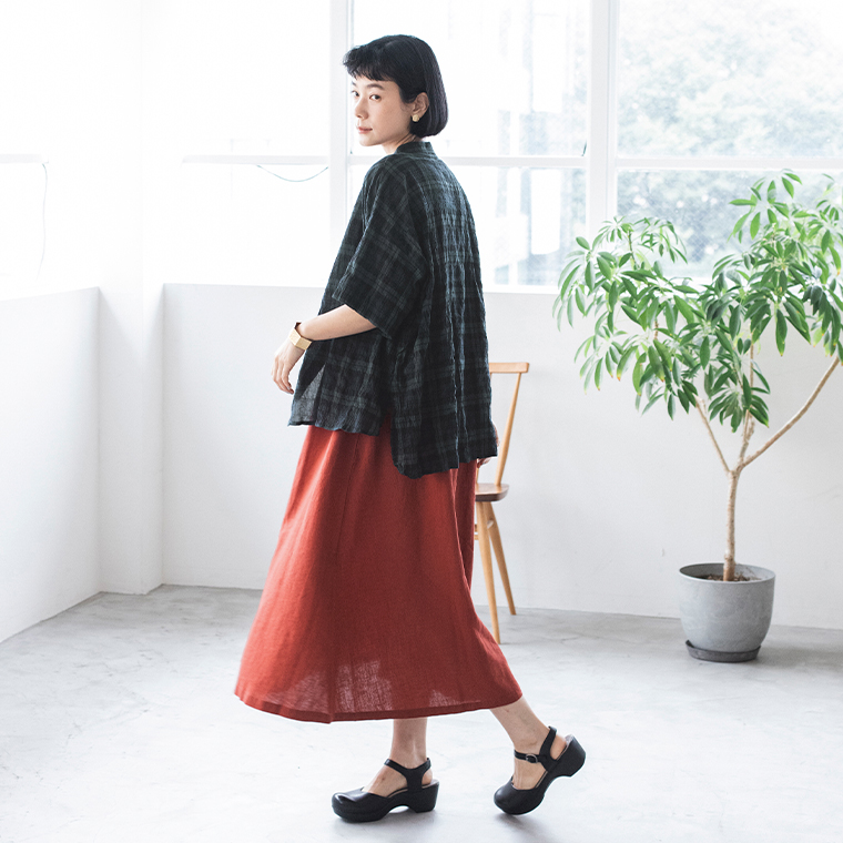 D*g*y  別注｜シャーリングシアーチェック柄シャツ　ブラックウォッチ　後ろのシルエット
