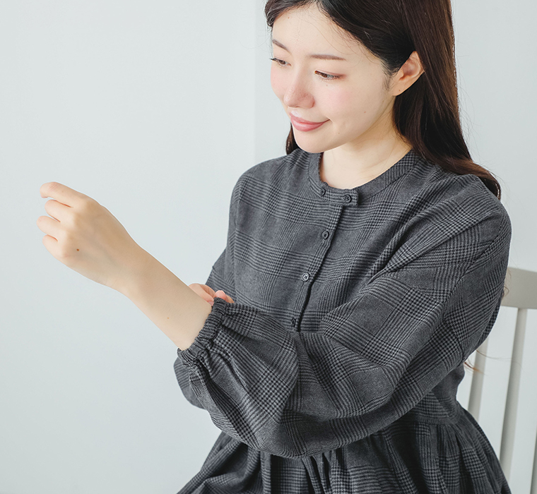 【 m.n 】ネルウエスト切替長袖ギャザーワンピース 袖見せ