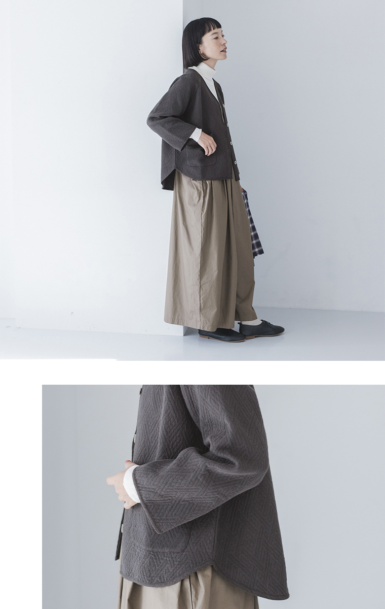 &yarn  コットンジャカードジャケット　オフブラック　横　裾のディテール