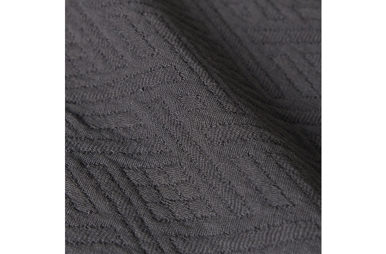 &yarn  コットンジャカードジャケット　オフブラック　生地アップ