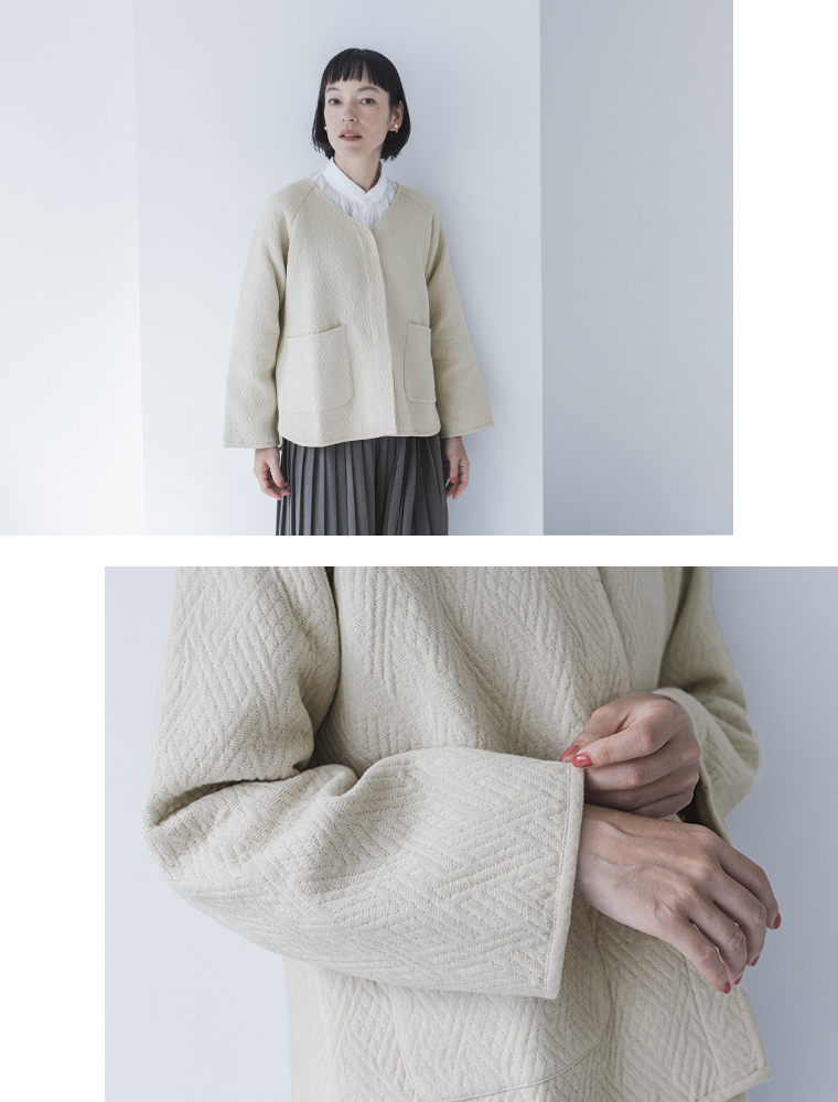 &yarn  コットンジャカードジャケット　ベージュ　上半身　袖口寄り