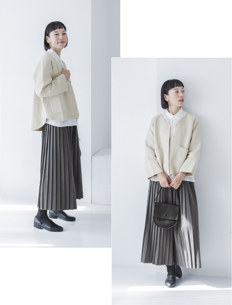 &yarn  コットンジャカードジャケット　ベージュ　全身　横　正面