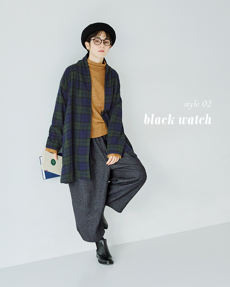 SUN VALLEYコットン平織×綾織二十織 ガウンコートブラックウォッチのマニッシュコーディネート