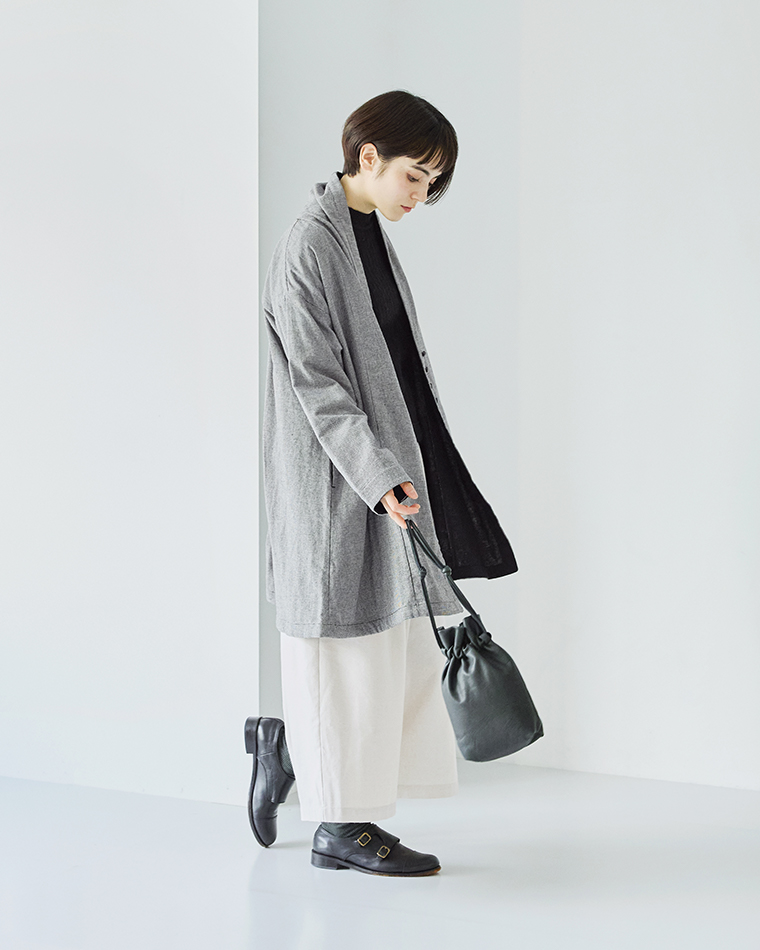 SUN VALLEYコットン平織×綾織二十織 ガウンコート千鳥の季節の変わり目の幅広いシーンで活躍