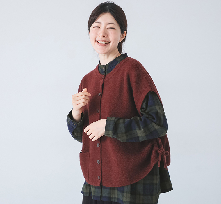 【 COLORK 】無地ニット裾絞りベスト ベスト寄り