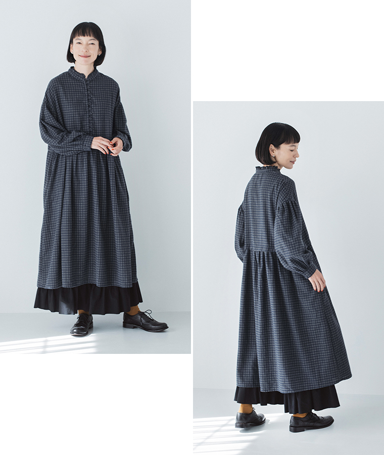 Lintu Laulu  襟フリルくるみボタンワンピース ネイビー×グレー 全身前後