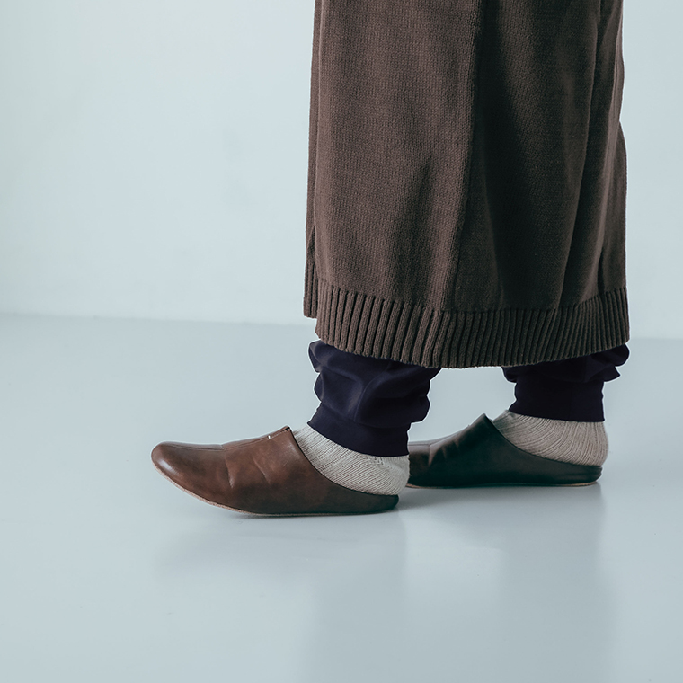 caloom  ストレッチジョガーパンツ　ネイビー　裾寄り