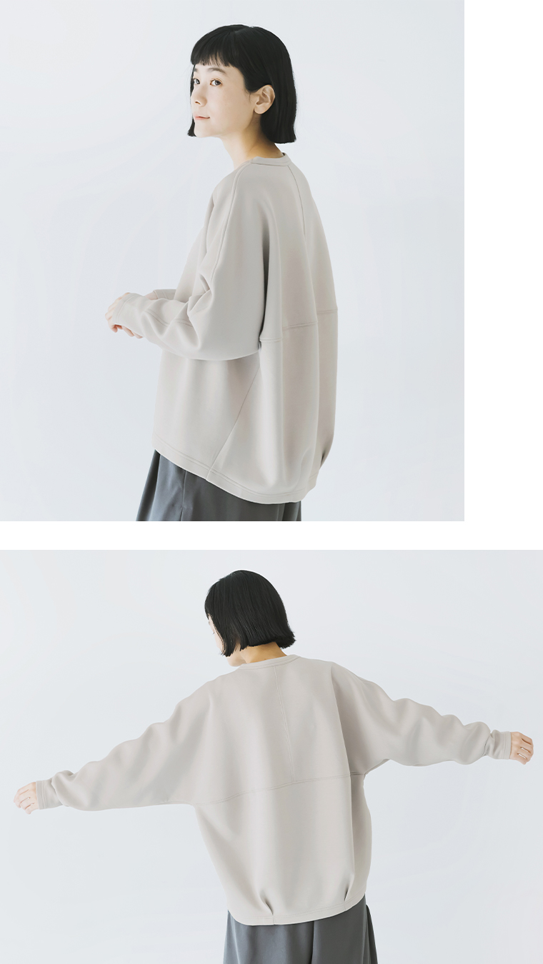 &yarn ダンボール後ろタックプルオーバー(グレージュ)の上半身横と後ろ
