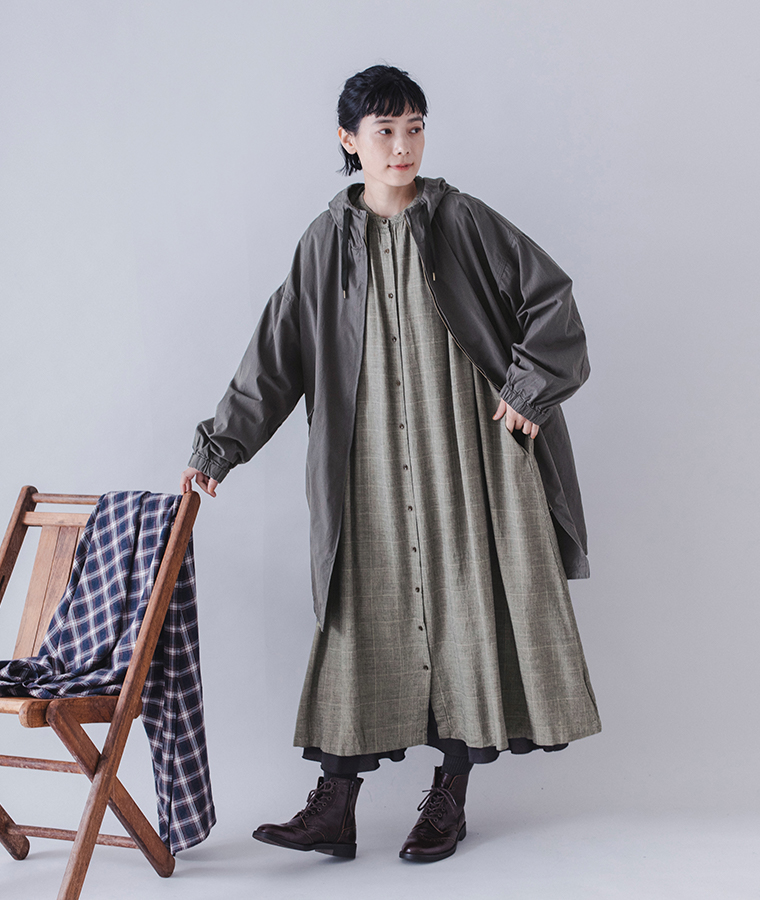 so レーヨンウールガーゼヨークワンピース ベージュグレンチェック コート合わせ