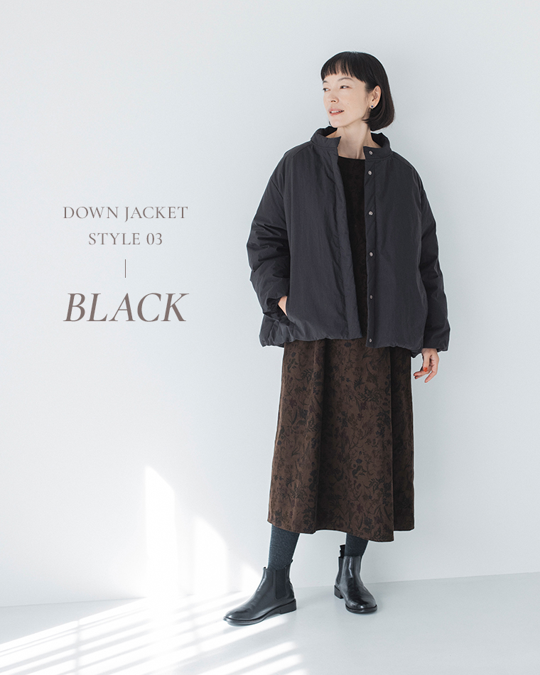 &yarnふんわり軽量 ちび襟ダウンジャケット ブラックのフェミニンコーディネート