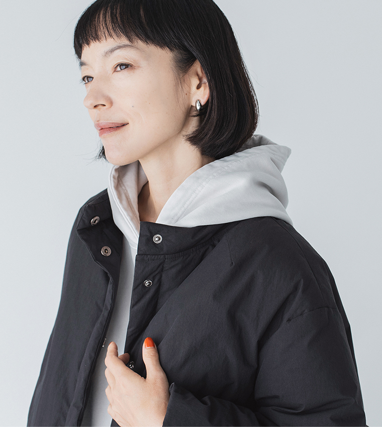 &yarnふんわり軽量 ちび襟ダウンジャケット ブラックのちび襟