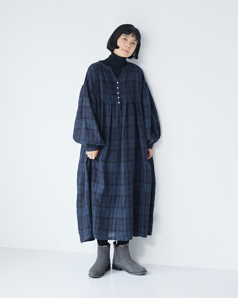 EMU Pioneer 防水サイドゴアブーツのチャコールのコーディネート