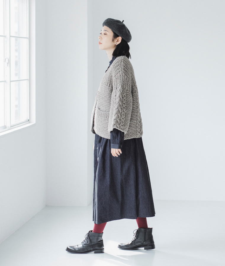 TANG ペルーハイランドウールハンドニットカーディガン グレー 全身横