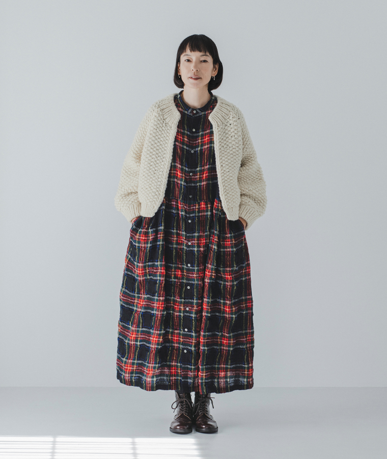 ICHI Antiquites  コットンウールタータンチェック　カーディガンを合わせたアレンジ