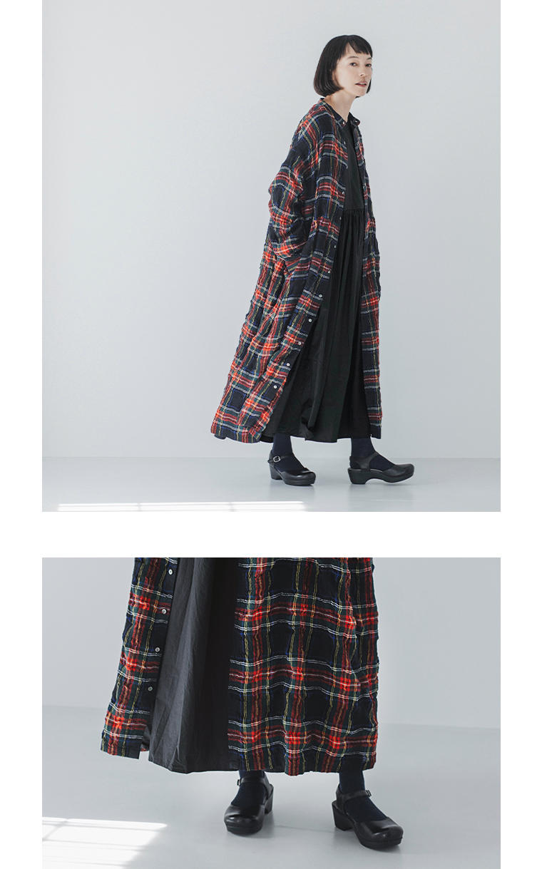 ICHI Antiquites  コットンウールタータンチェック　横のシルエットと裾の寄り