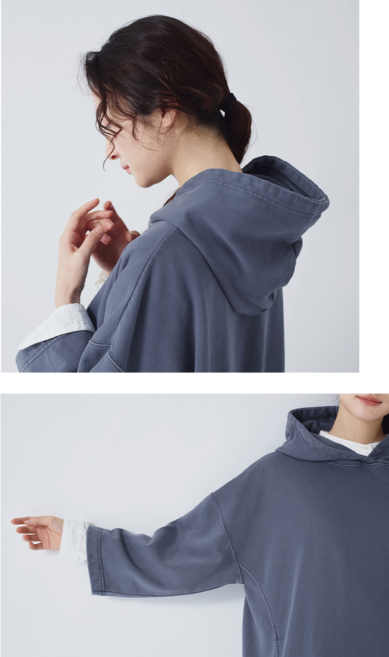 &yarn 裏毛ガーメントダイ加工ワイドフーディ(ネイビー)のフード寄りと袖寄り