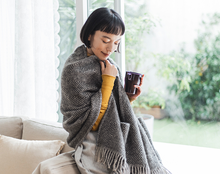 LAPUAN KANKURIT ポケットショールMARIA ブラック×グレー