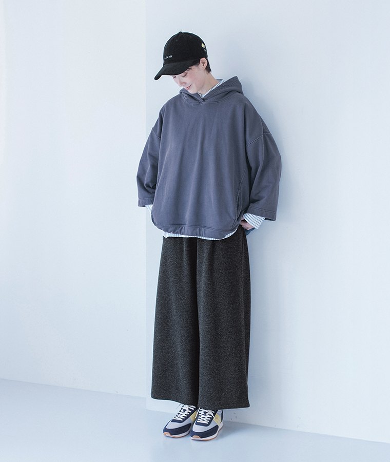 【 &yarn 】ニットワイドパンツ style01 チャコール 全身コーディネート前