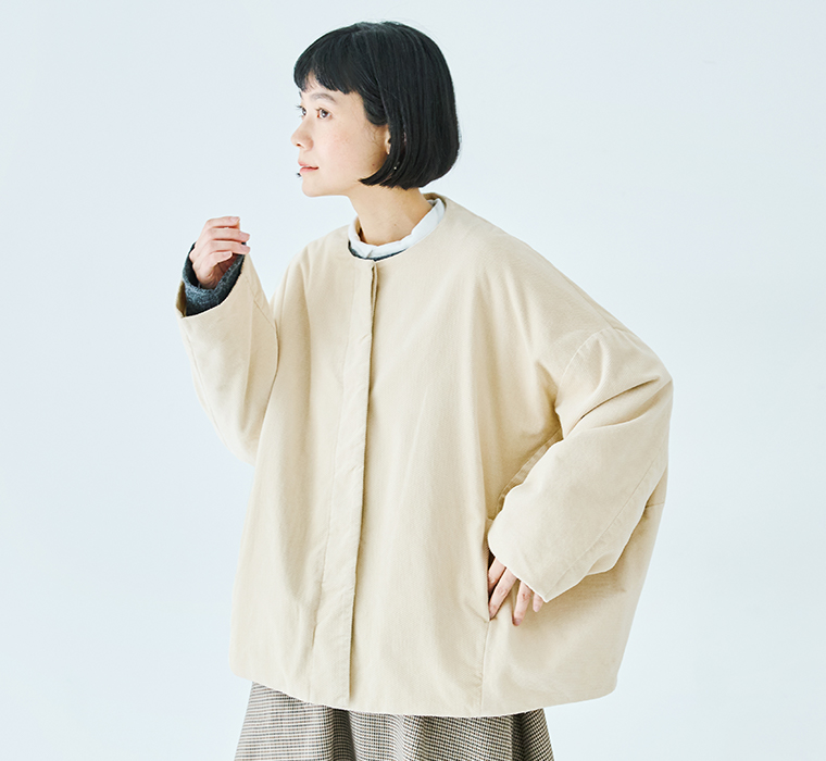 【 so 】コットン変形コーデュロイノーカラーコクーンジャケット ライトベージュ ジャケット寄り