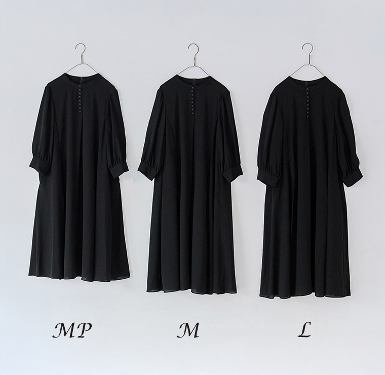 Luuna miu【ブラックフォーマル】大切な日のボタンフレアワンピースのサイズ