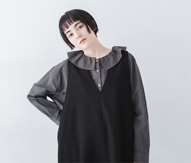 HEAVENLY  ウールミックスジャンパースカート ブラック 上半身寄り