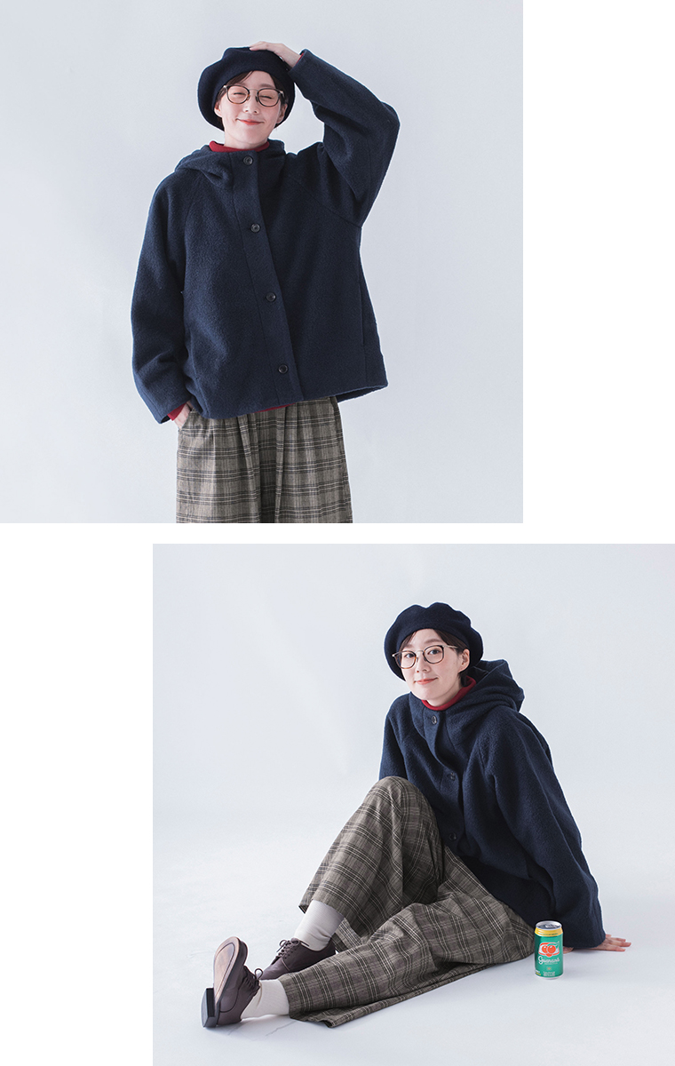 &yarn ブークレ フードショートコート　ネイビー　寄り