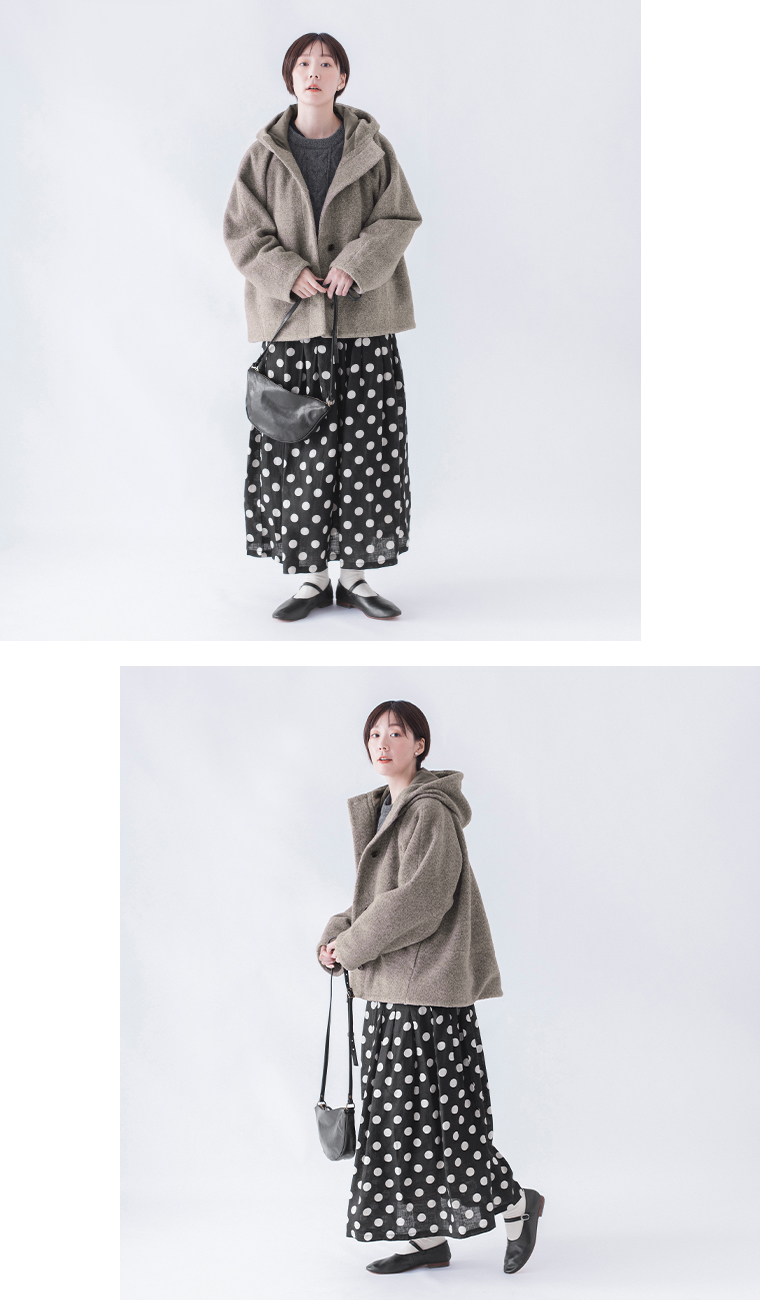 &yarn ブークレ フードショートコート　モカ　前横